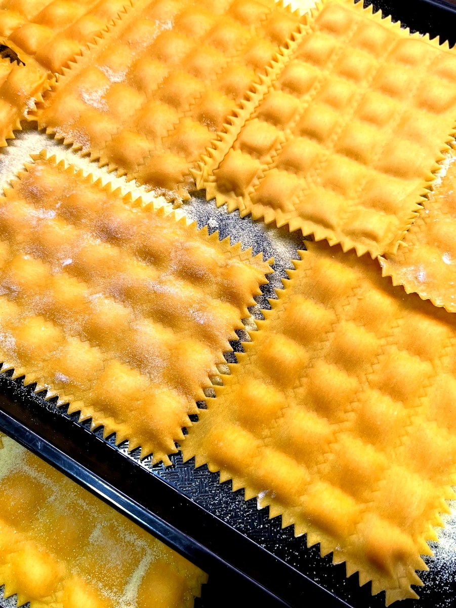 Fresh pasta sheets
